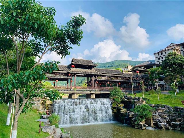 Say đắm Bình Biên - Vẻ đẹp tựa tranh của Tiểu Phượng Hoàng Cổ Trấn ngay sát Lào Cai