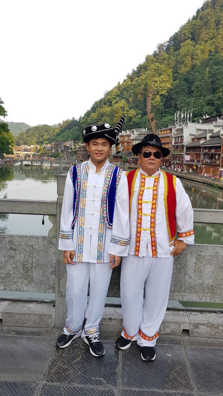 8c29400f3012d7e5ad82d8aefa79a143