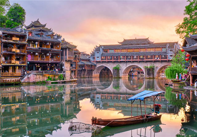 Tour du lịch Phượng Hoàng Cổ - Trấn Trương Gia Giới 6 ngày 5 đêm 